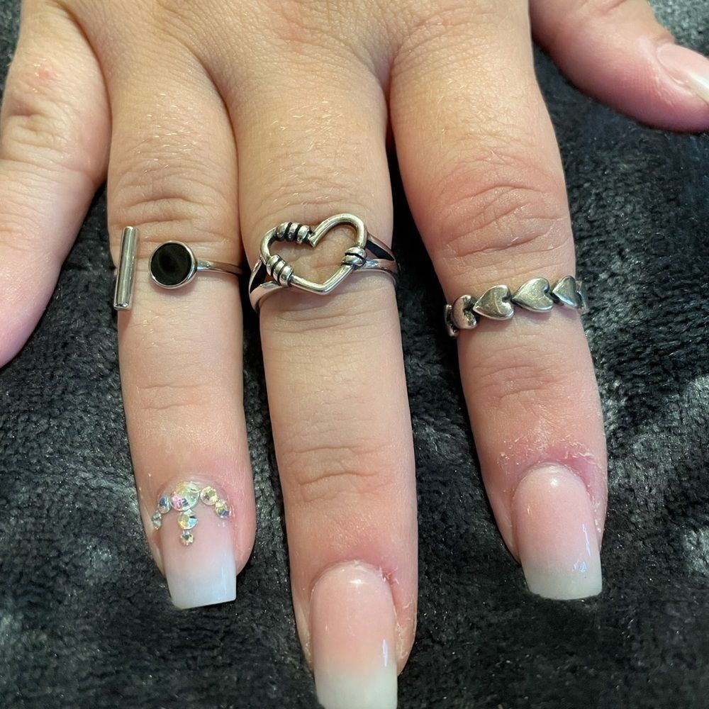 💕 3/$25 SS RING OF HEARTS ADJUSTABLE